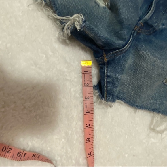 Levi’s premium wedgie shorts - Picture 9 of 12